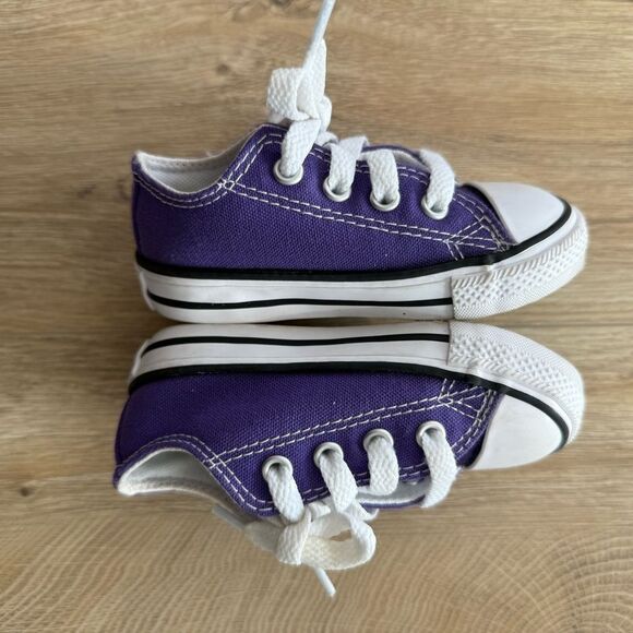 Converse All Star Low Top Purple Infant Sneakers – Size 5 - Picture 5 of 10